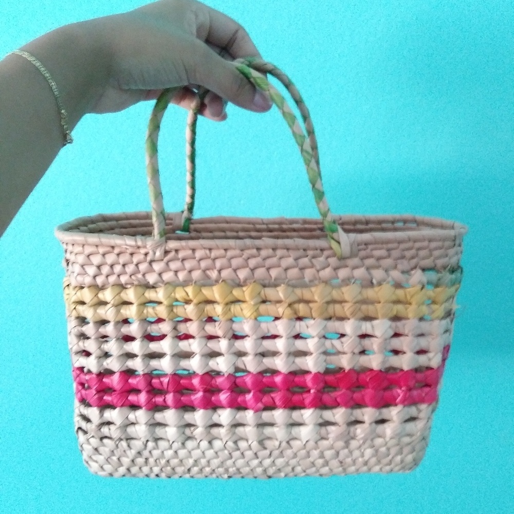 VINTAGE HAND WOVEN PURSE🌸